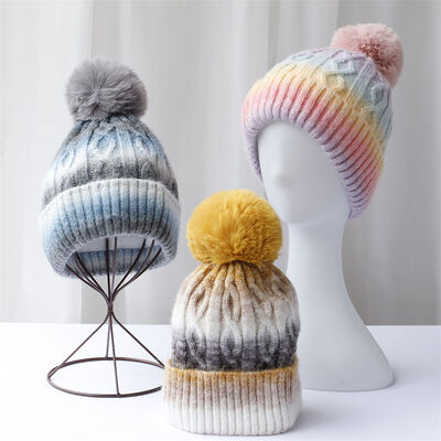 OEM Strick Beanie Hüte Acryl Polyester Wolle Merino Stil Beanie anpassbar Warme komfortable Winterkopfbekleidung