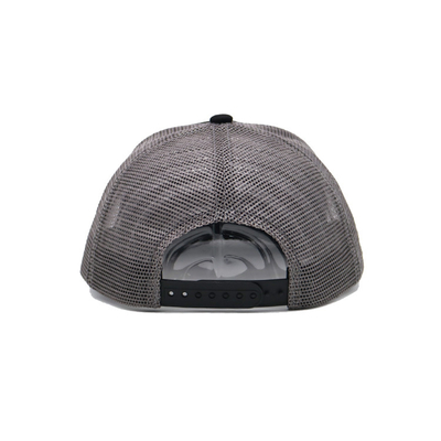 Custom Cotton Polyester Fabric Adult Trucker Cap mit Stickerei-Logo Größe anpassen