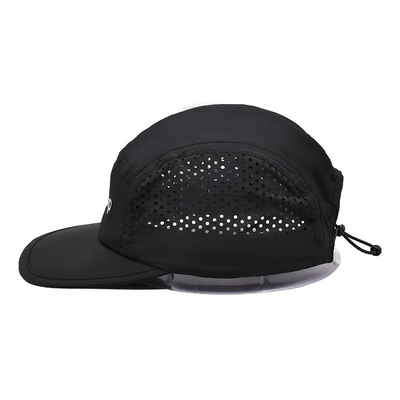 5-teilige Camper-Mütze mit Sport-Mesh-Schweißband und lasergeschnittenem Panel mit flacher Krempe