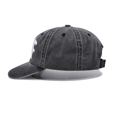 Strukturierte Baseballkappe mit Curve Peak-Applikationsaufnäher für Ihr individuelles Logo-Design. 5-Panel-Baseballkappe