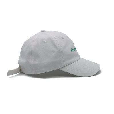 Broderierte Logo 6 Panel Baseballkappe mit verstellbarem Gurt und Baumwollstoff