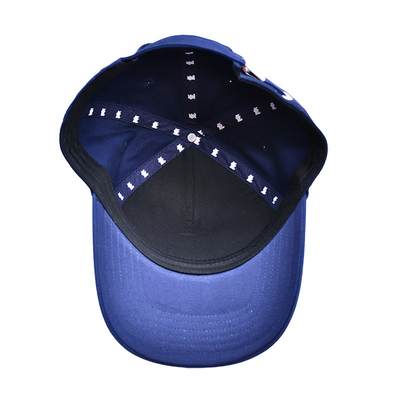 Stylische Baseballmütze aus Baumwollstoff mit gesticktem Logo und Stichen