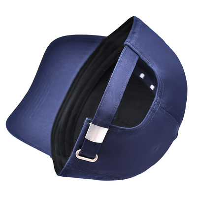 Stylische Baseballmütze aus Baumwollstoff mit gesticktem Logo und Stichen