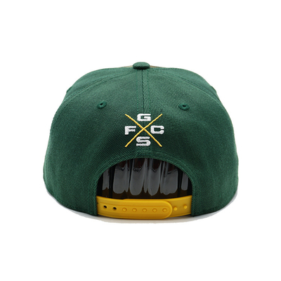 Atmungsaktive Plastik-Snapback-Hüte mit strukturierter Flachkante und kundenspezifischer Stickerei Logo Camo Farbe