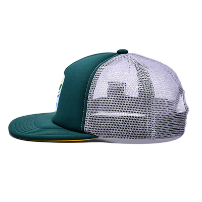 Custom Sponge Komfortable 6 Panel Flat Visor Konstruierte Trucker Cap mit Stickplatte