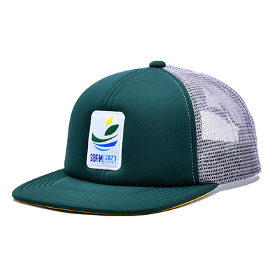 Custom Sponge Komfortable 6 Panel Flat Visor Konstruierte Trucker Cap mit Stickplatte