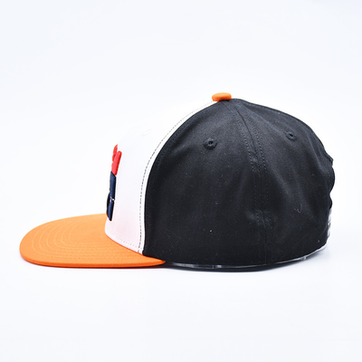 Custom Broderierte Flachkante Snapback-Hüte mit schwarzen oder angepassten Farben