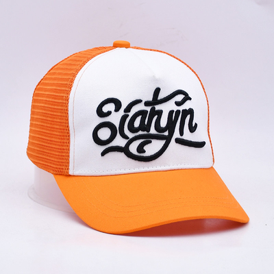 Unisex 5 Panel Trucker Cap Custom 3d Broderierte geschwungene Rand Satin ausgekleidet Orange Mesh Rücken Hüte