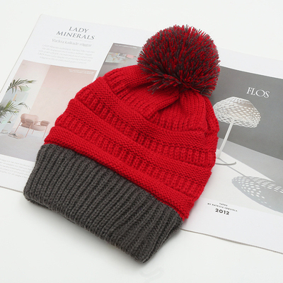 Herbst-Winter-Hut Passende Strickmütze Skully Trendy Warm mit Pompom Pelz Pom Pom Pom für Frauen Doppelfarbige Mode-Mütze