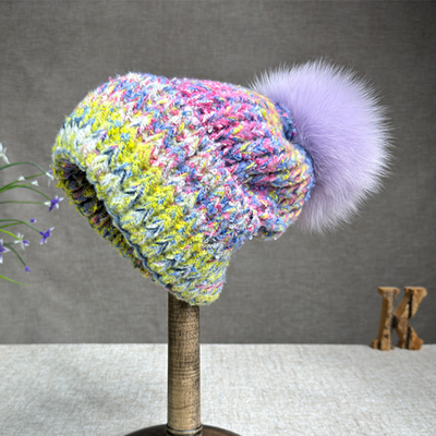 2024 Neuer Hut Frauen Kaschmir Strickhut Herbst/Winter Fuchs Fell Pompom Hut Lockenrand Farbiger Schutzhüssel