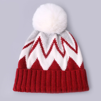 Gemachte bestickte Kugeln Winter gestrickte Streifen Muster warme weiche Pompom Puff Druckkugeln Hersteller