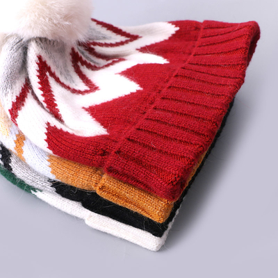 Gemachte bestickte Kugeln Winter gestrickte Streifen Muster warme weiche Pompom Puff Druckkugeln Hersteller