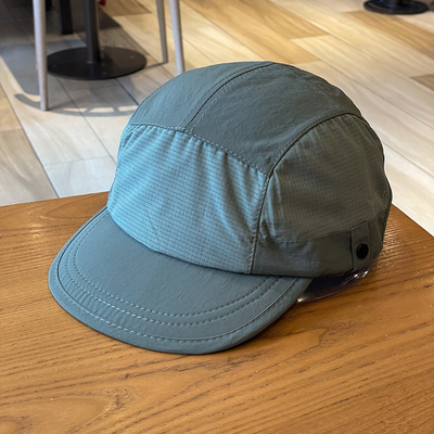 Unisex leichte atmungsaktive schnell trocknende 5-Panel-Camping-Mütze Custom Outdoor-Wander-Camp-Mütze Splicing Short-Rim Camper-Hut