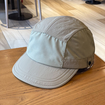 Unisex leichte atmungsaktive schnell trocknende 5-Panel-Camping-Mütze Custom Outdoor-Wander-Camp-Mütze Splicing Short-Rim Camper-Hut