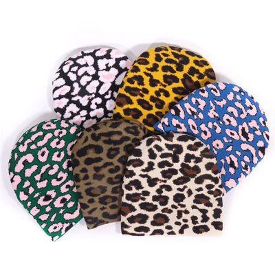Custom Logo Hochwertige Männer Frauen Acryl Winterhut Kappe Leopard Druckmuster Strick-Slouchy Beanies