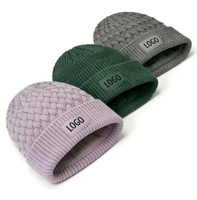 Anpassungsfähige Farben Unisex Strickmütze mit Erwachsenenhut Umfang für die Winterwärme