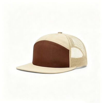 Snapback-Mütze mit flacher Krempe, unstrukturierte Krone, leichter, bequemer Stoff, atmungsaktives Design für aktiven Lebensstil