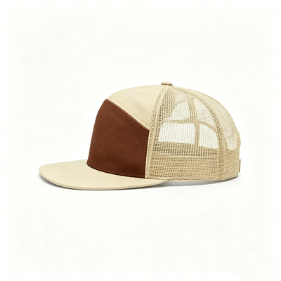 Snapback-Mütze mit flacher Krempe, unstrukturierte Krone, leichter, bequemer Stoff, atmungsaktives Design für aktiven Lebensstil